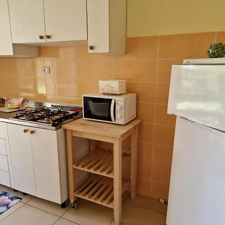 Ligure דירה בורג'ו ורצי